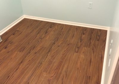 Round Lake Vinyl Plank (9)